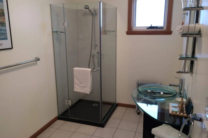Hotel Suite Photo