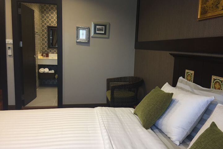 Room 14 of 49