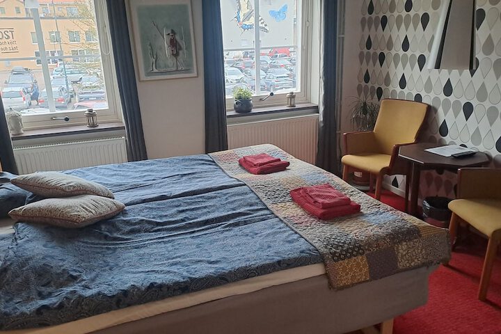 Room 15 of 104