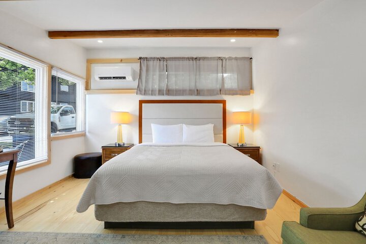 Room 11 of 22
