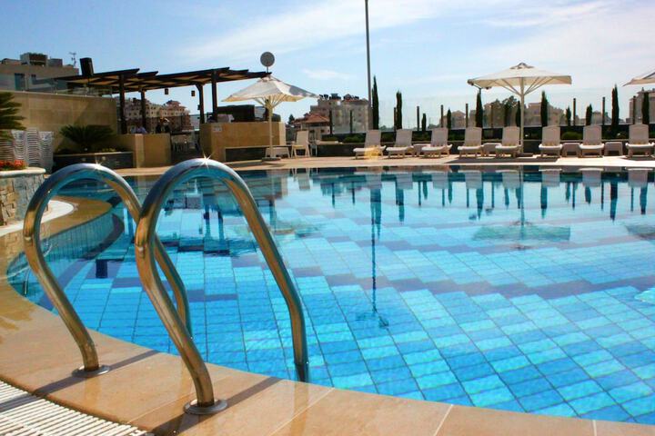 Pool 39 of 66