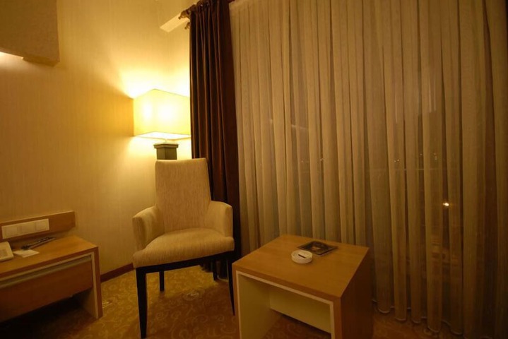 Room 17 of 62