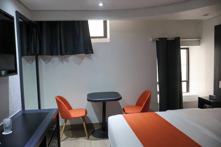 Room 35 of 89