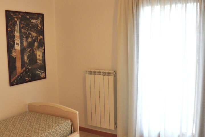 Room 50 of 86