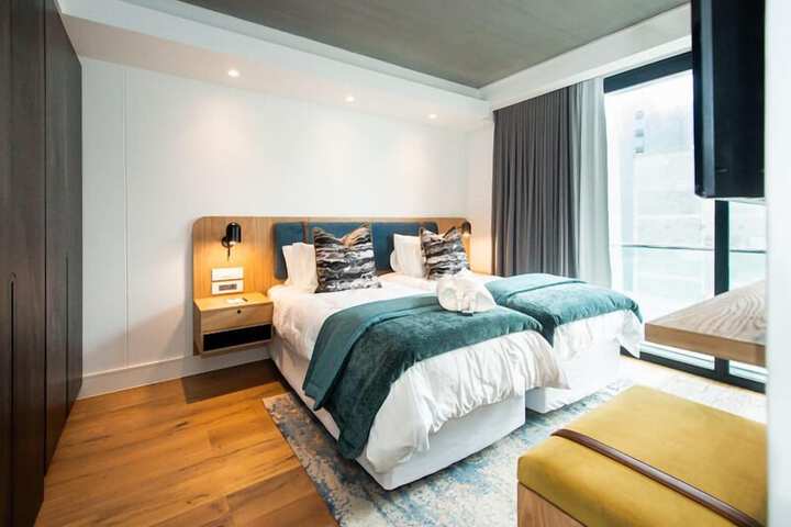 Room 7 of 40