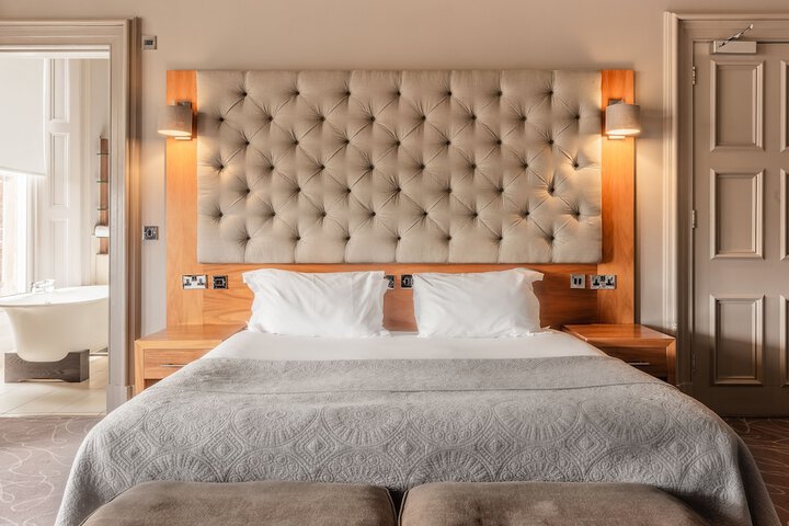 Room 32 of 101