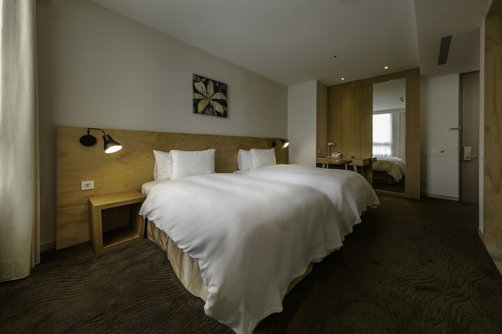 Room 17 of 58