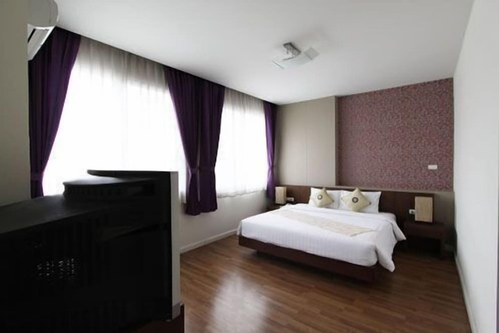 Room 19 of 42
