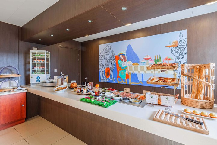 Breakfast buffet