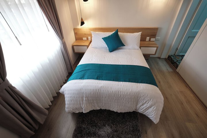 Room 9 of 24