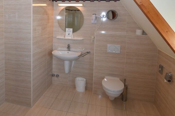 Room 45 of 91