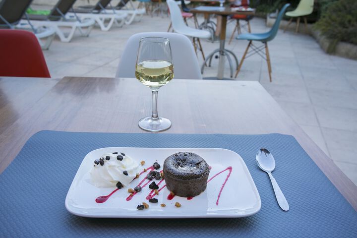 Dining 77 of 134