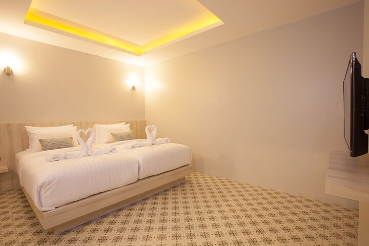 Room 10 of 30