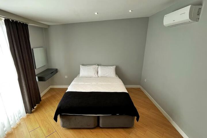 Room 7 of 43