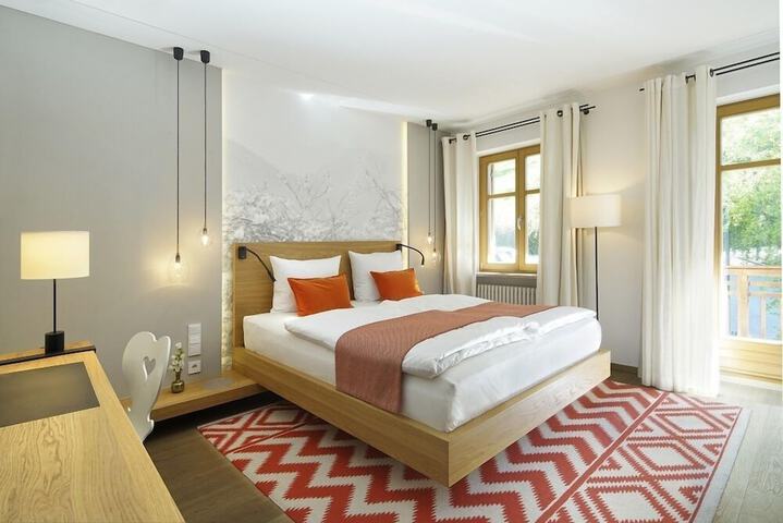 Room 27 of 140