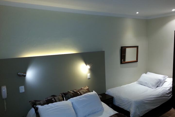 Room 7 of 40