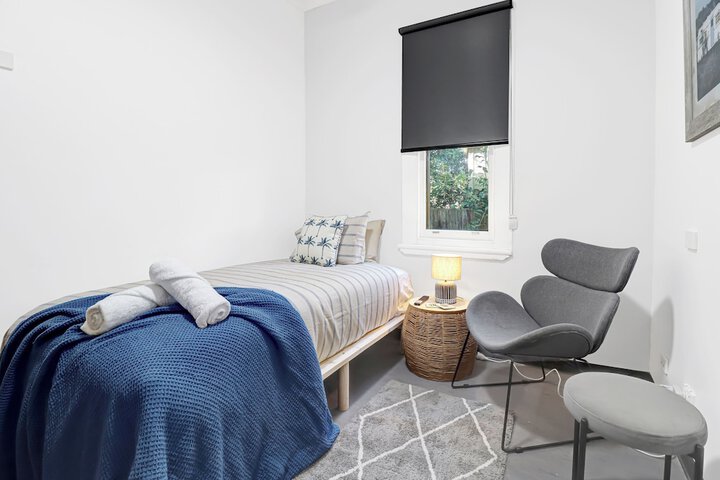Room 11 of 42