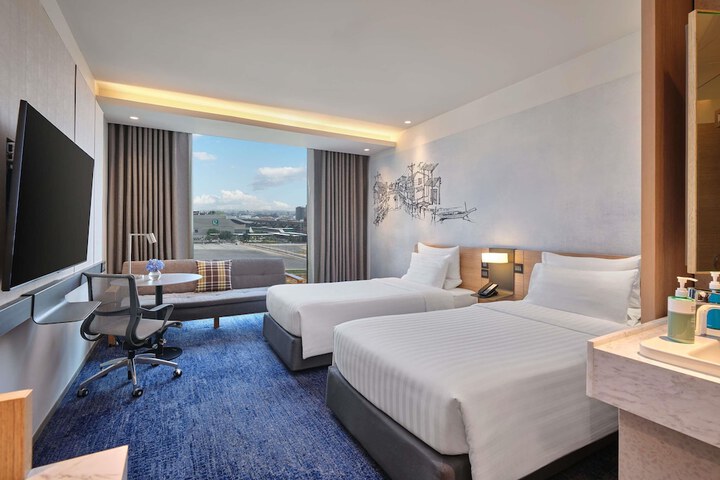 Room 19 of 112
