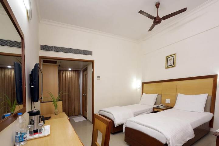 Room 10 of 41