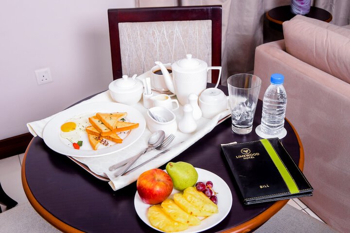 Breakfast/Coffee Service 40 of 48