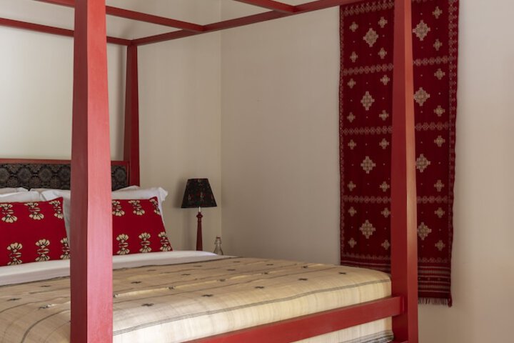 Room 4 of 111