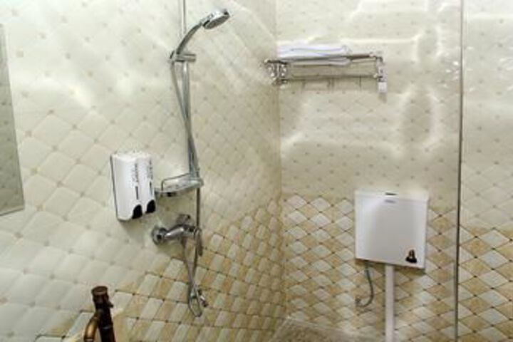 Room 6 of 31