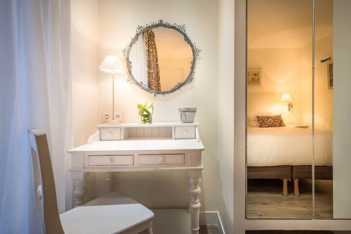 Room 12 of 52