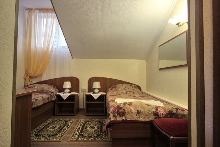 Room 11 of 87