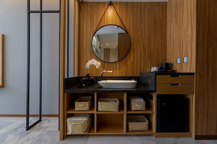 Room 19 of 42