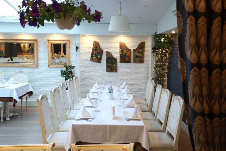 Dining 43 of 59