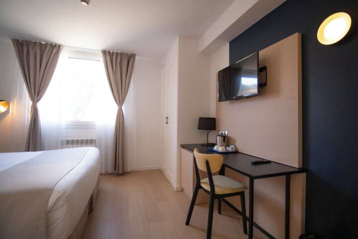 Room 19 of 118