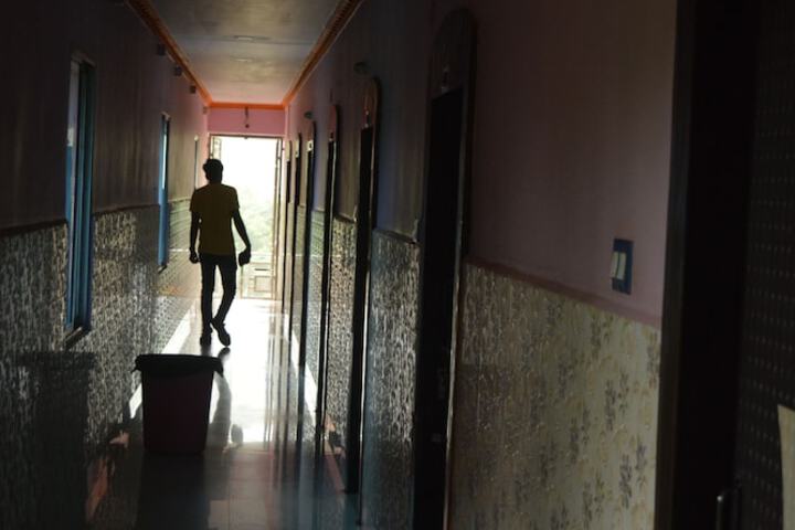 Room 73 of 94