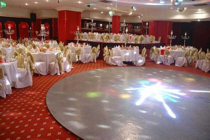 Ballroom/Hall 46 of 52