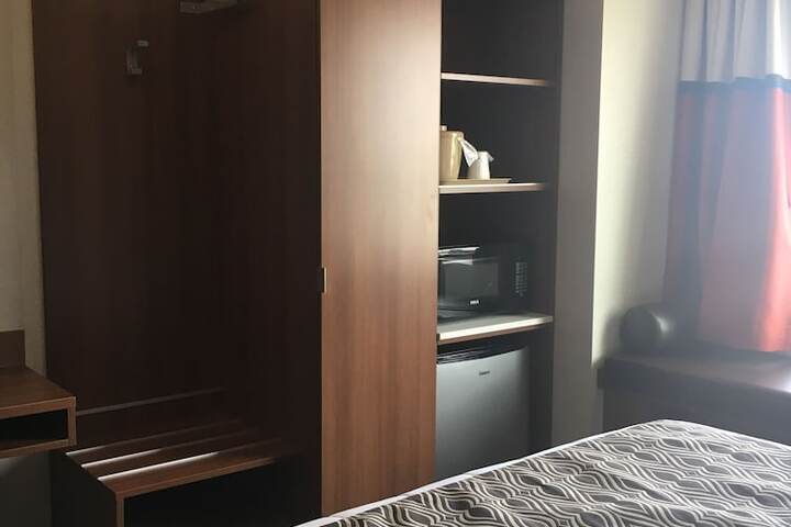 2 Queen Beds (32 of 33)