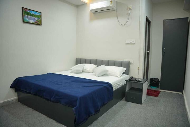 Room 20 of 31