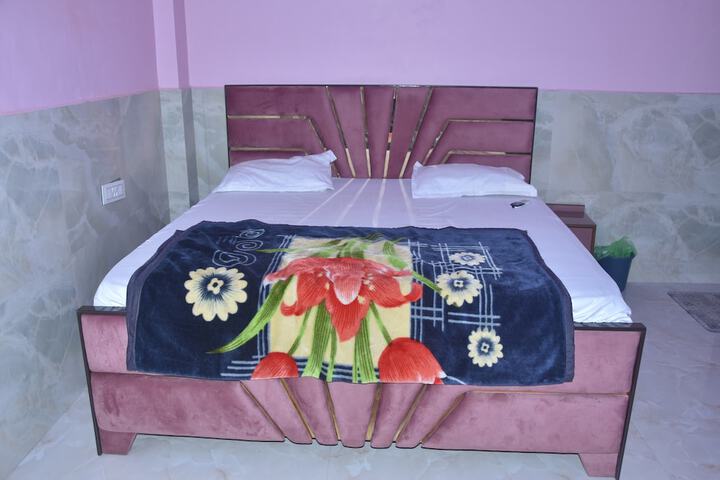 Room 26 of 38