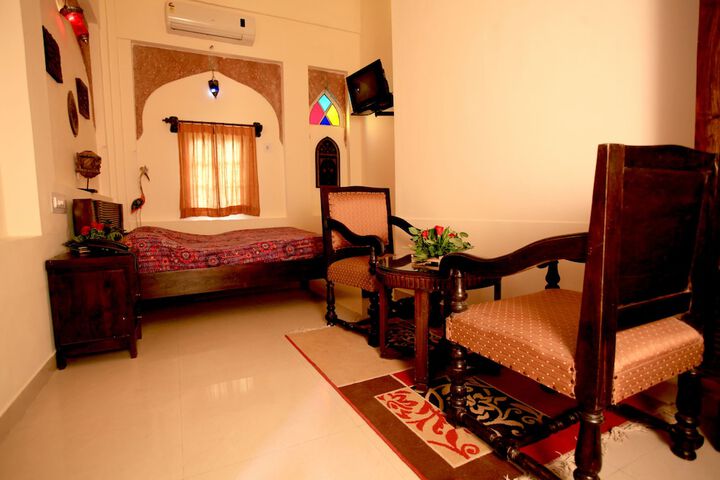 Room 19 of 97