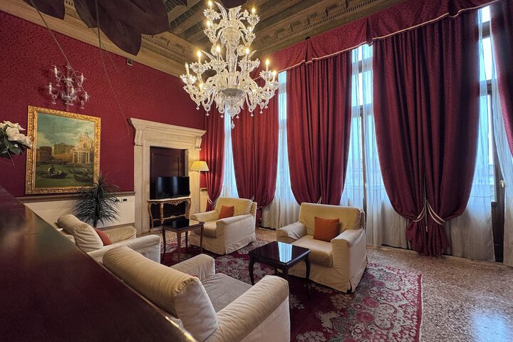 Room 194 of 290