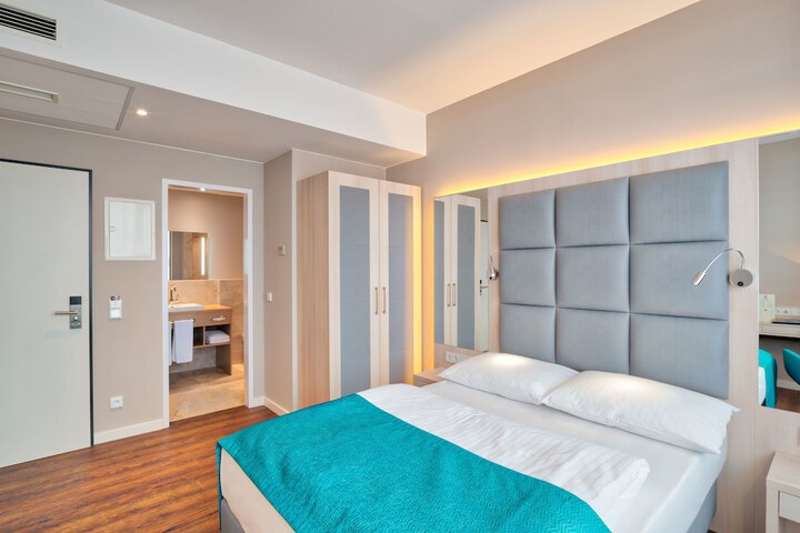 Room 16 of 67