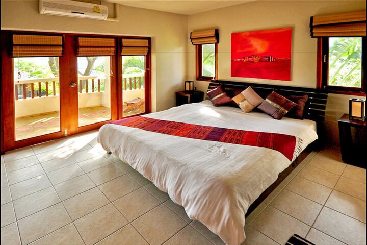 Room 9 of 24