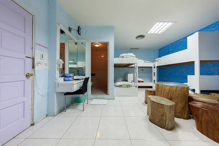 Room 56 of 68