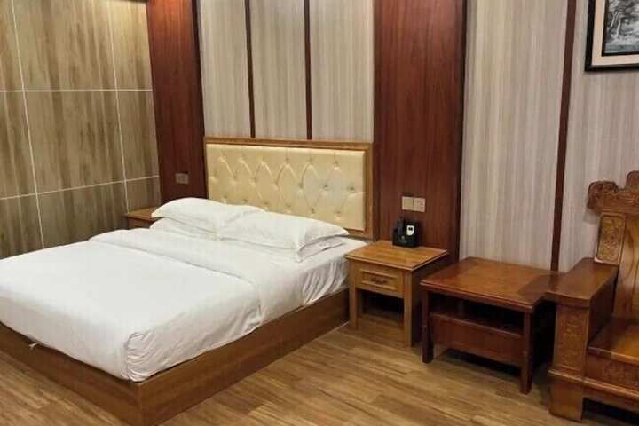 Room 7 of 20