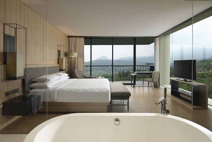 Room 13 of 110