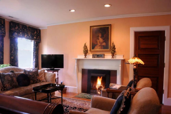Room 10 of 61
