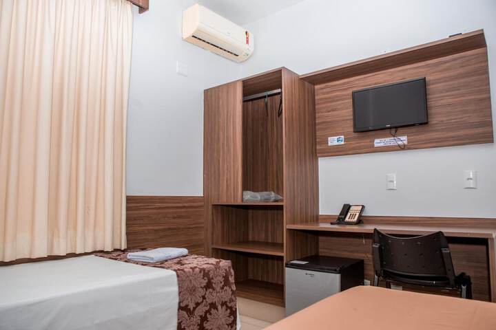 Room 21 of 53
