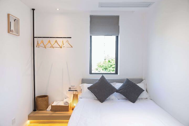Room 72 of 125