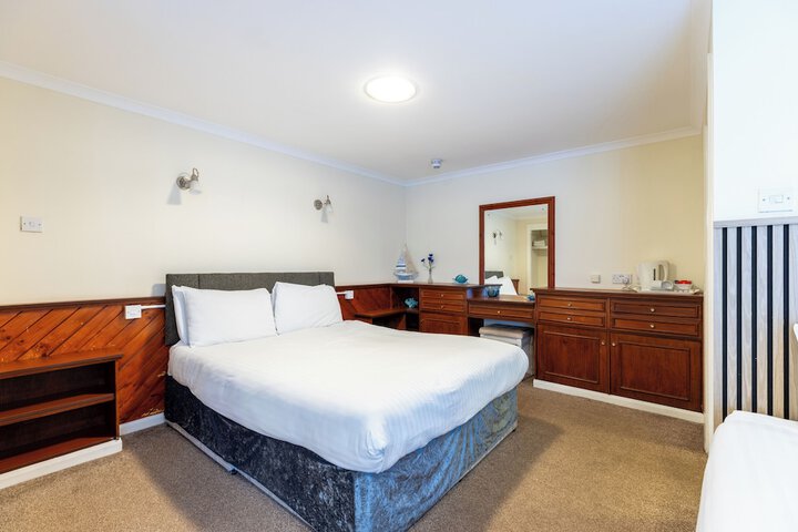 Room 22 of 51
