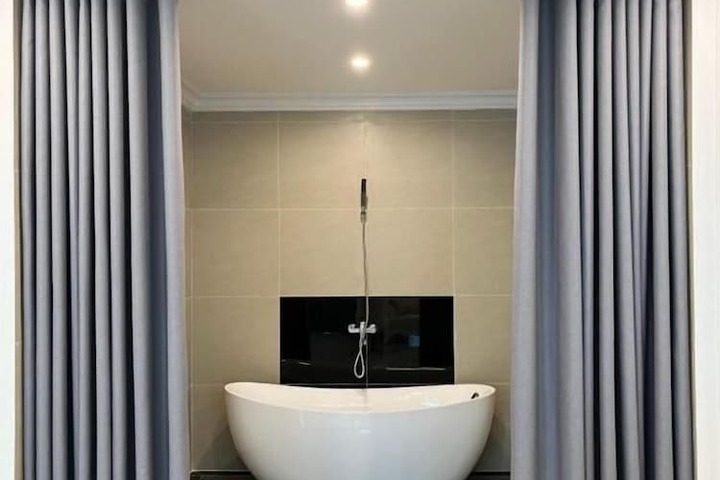 Room 17 of 20