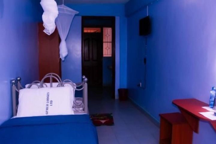 Room 11 of 35