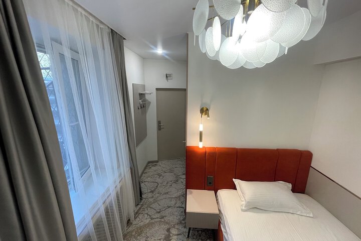 Room 39 of 127